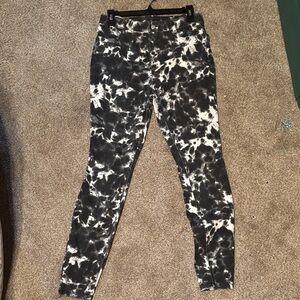 Time and Tru Black and White Skinny Pants